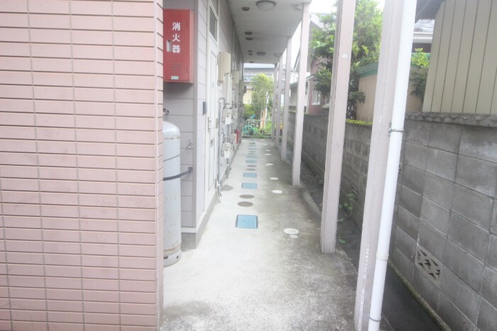 物件外観写真6　(エントランス部分)