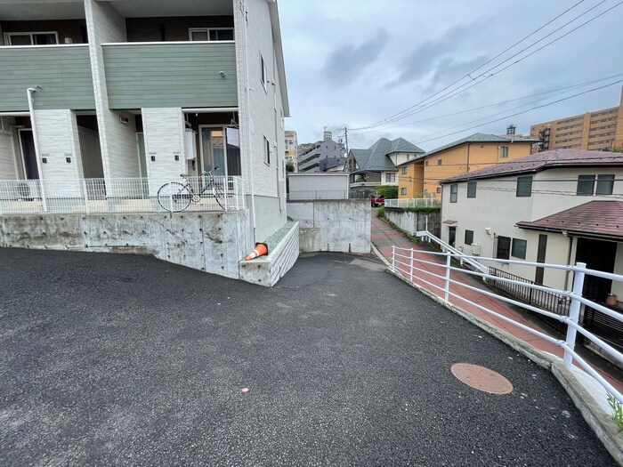 物件外観写真6　(駐輪場)