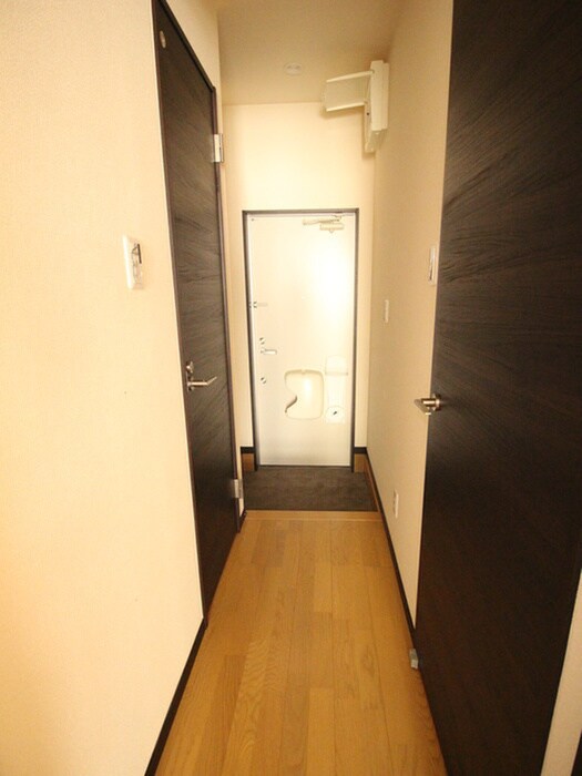 物件内観写真15　(廊下)