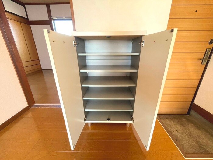 物件内観写真19　(靴箱)