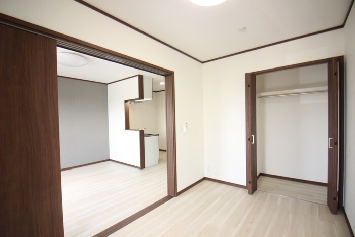 物件内観写真10　(居室)