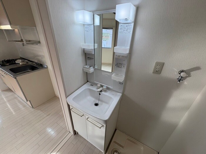 物件内観写真11　(洗面)