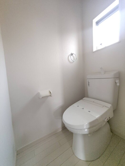物件内観写真14　(トイレ)