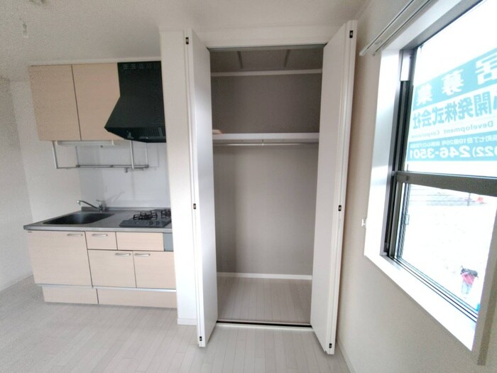 物件内観写真16　(収納)