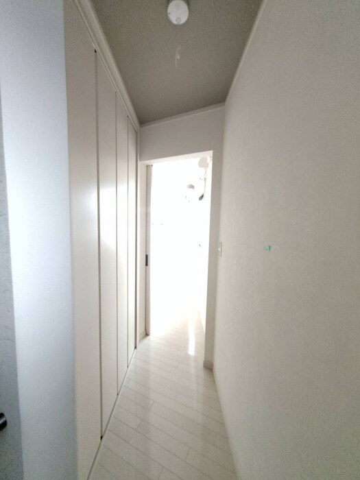 物件内観写真19　(廊下)