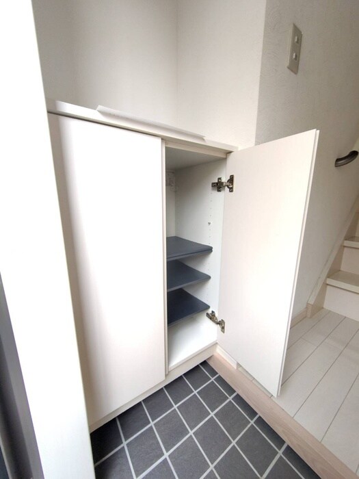 物件内観写真21　(靴箱)