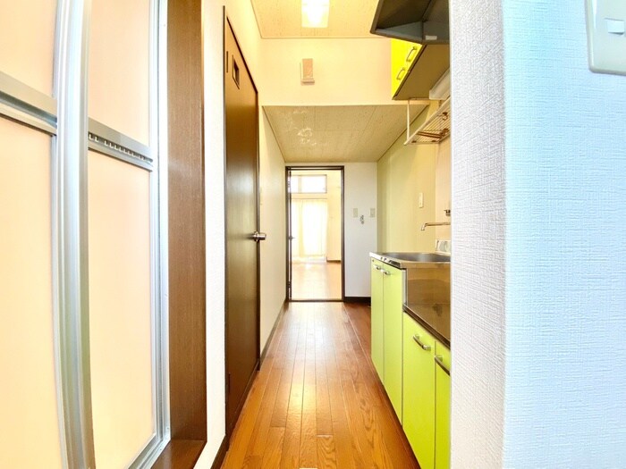 物件内観写真17　(廊下)