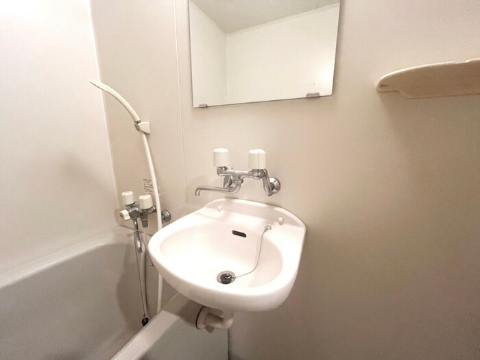 物件内観写真12　(洗面)
