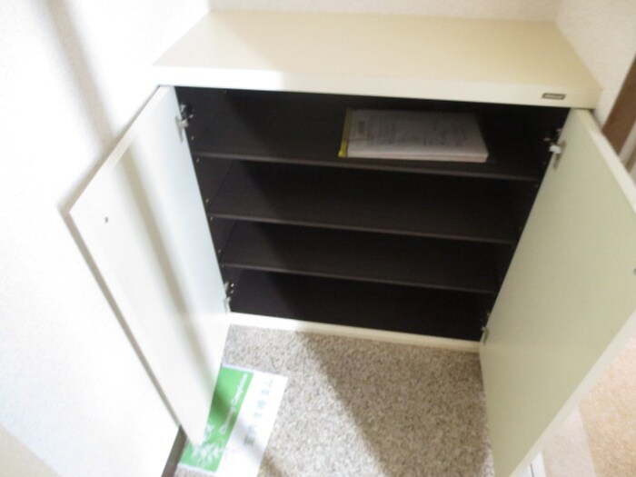 物件内観写真14　(靴箱)