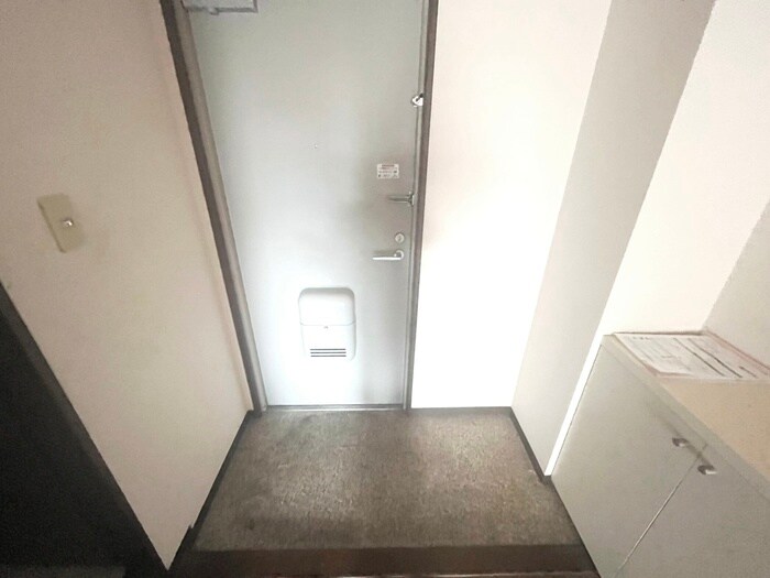 物件内観写真22　(玄関)