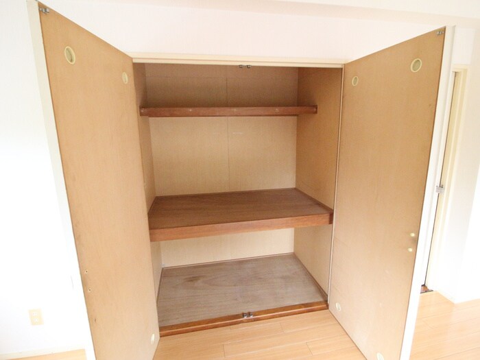 物件内観写真22　(収納)