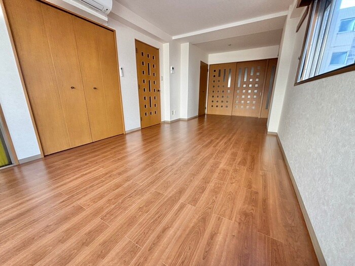 物件内観写真8　(居室)