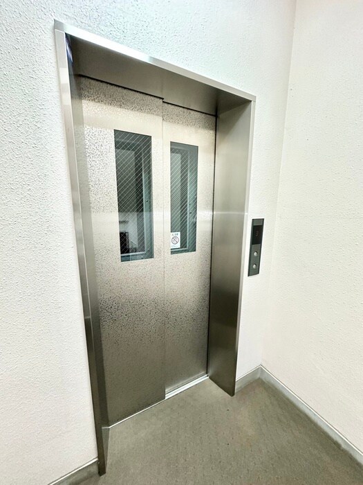 物件外観写真6　(建物設備)