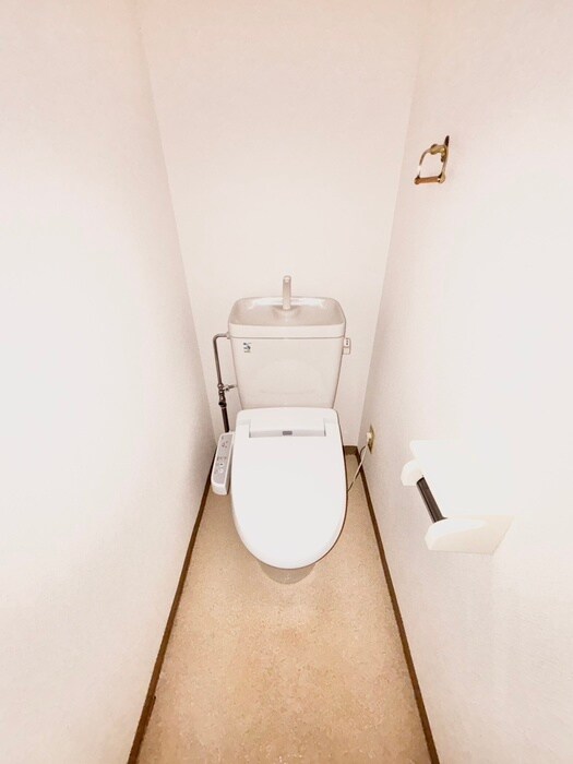 物件内観写真15　(トイレ)