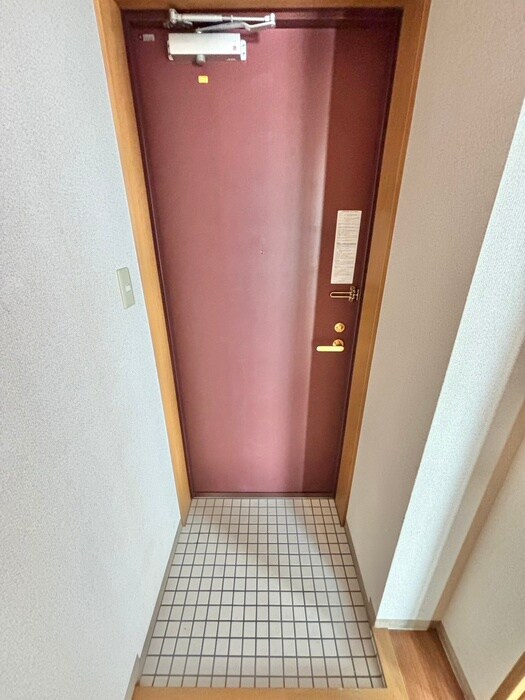 物件内観写真17　(玄関)