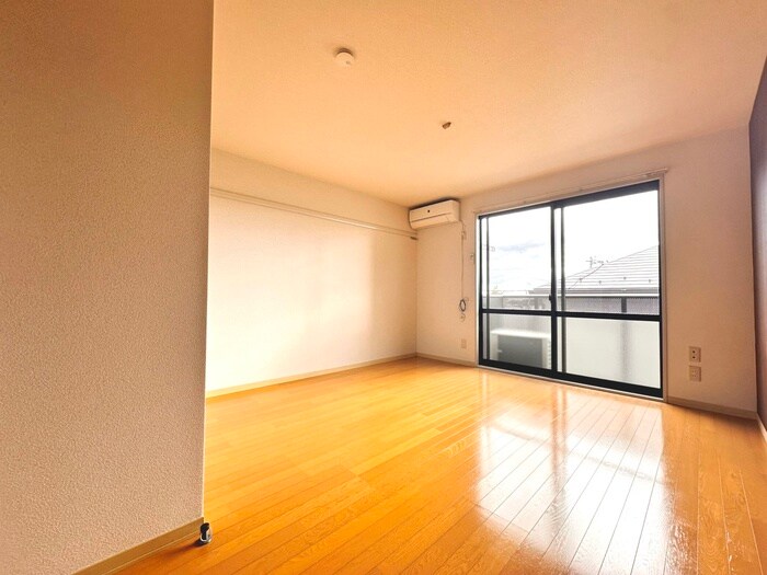 物件内観写真10　(居室)