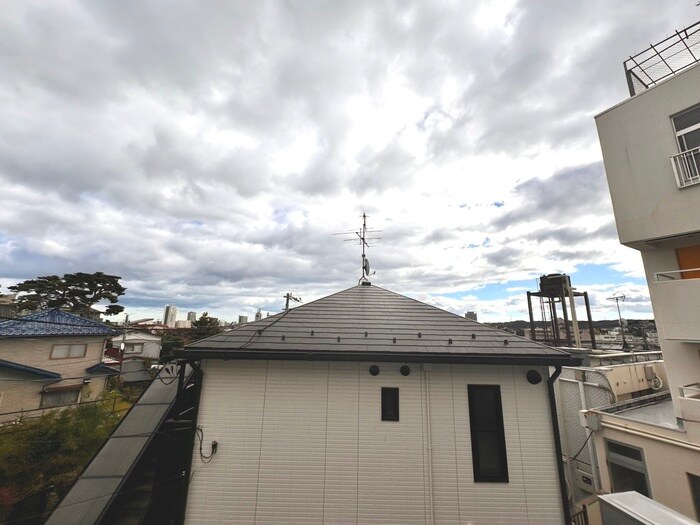 物件内観写真22　(室内からの展望)