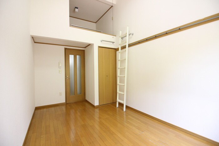 物件内観写真8　(居室)