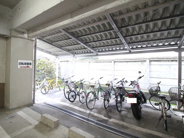 駐輪場