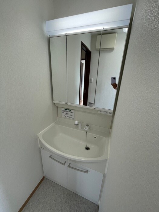 物件内観写真10　(洗面)