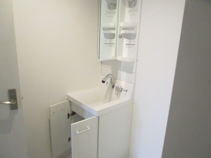 物件内観写真11　(洗面)