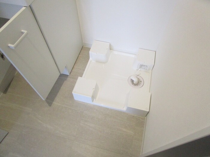 物件内観写真13　(洗濯機置場)