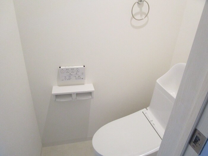 物件内観写真14　(トイレ)