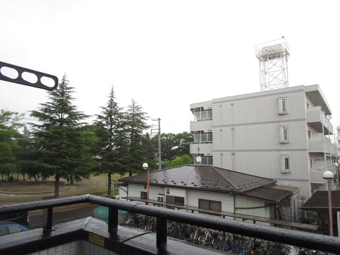 物件内観写真21　(室内からの展望)