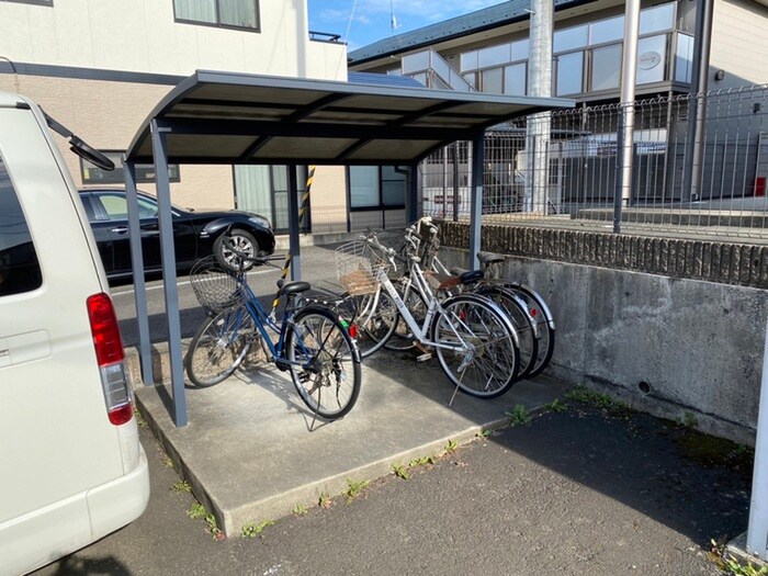 物件外観写真5　(駐輪場)