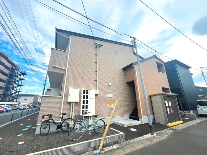 物件外観写真2　(駐輪場)