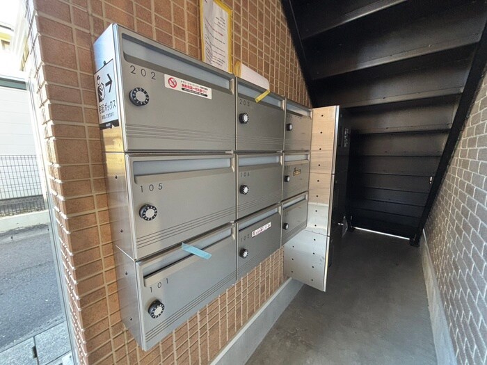 物件外観写真6　(駐輪場)