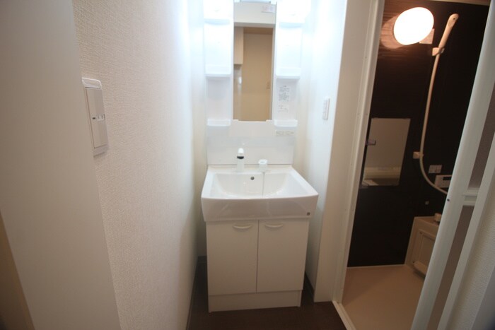 物件内観写真11　(洗面)