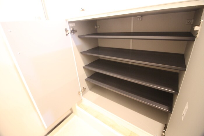 物件内観写真15　(靴箱)