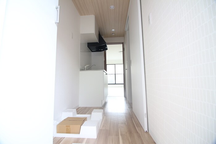 物件内観写真14　(廊下)