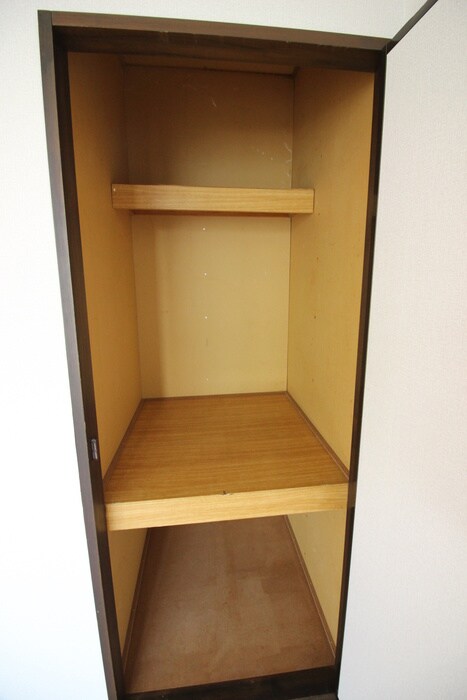 物件内観写真12　(収納)