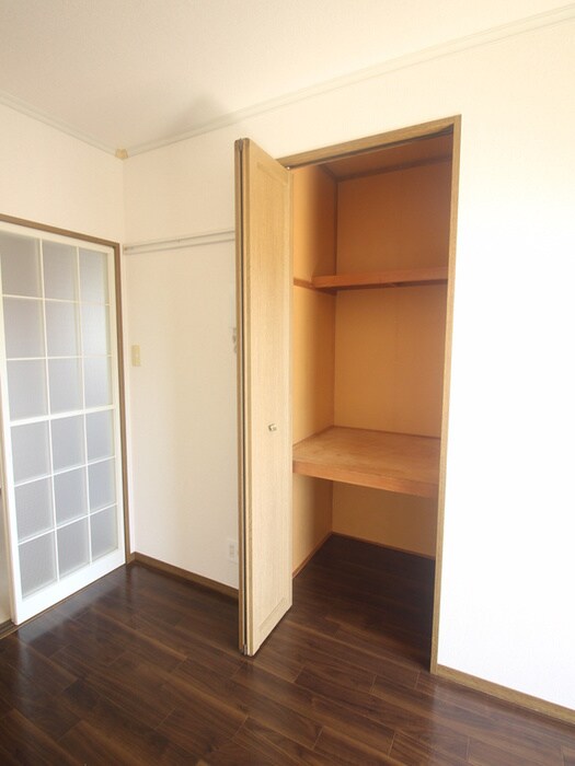 物件内観写真13　(収納)