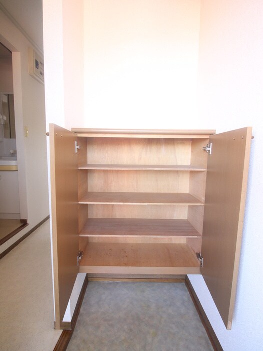 物件内観写真15　(靴箱)