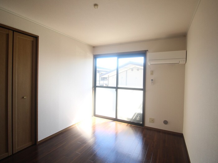 物件内観写真18　(居室)