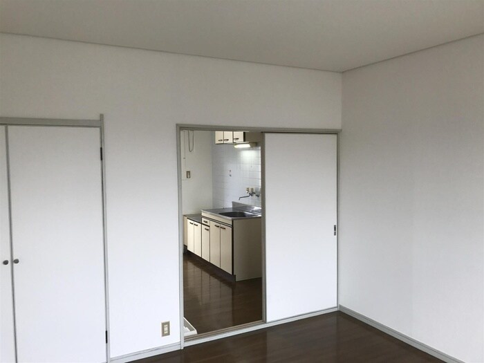 物件内観写真8　(居室)