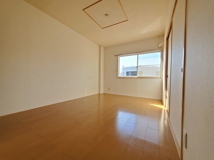 物件内観写真5　(居室)