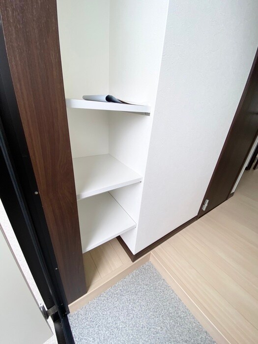 物件内観写真10　(靴箱)