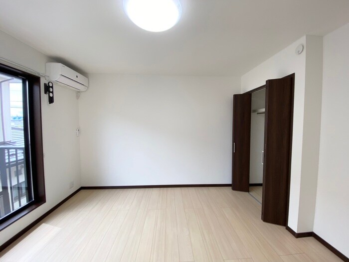 物件内観写真21　(居室)