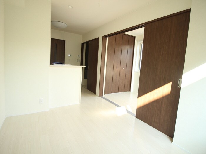 物件内観写真8　(居室)