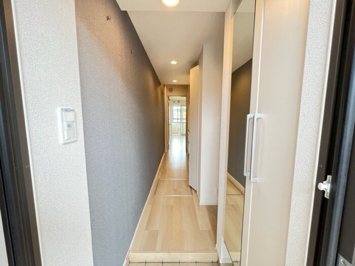 物件内観写真14　(廊下)