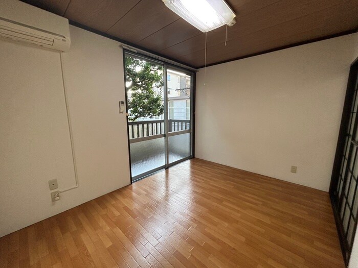 物件内観写真10　(居室)