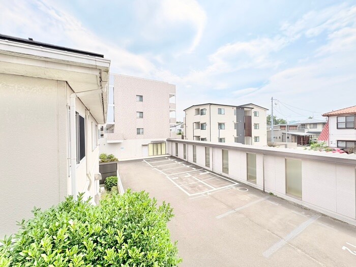 物件内観写真22　(室内からの展望)