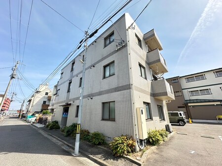 モンシャンブル荒町外観写真