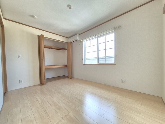 物件内観写真5　(居室)