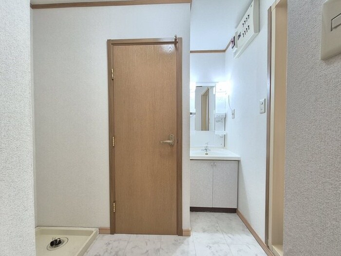 物件内観写真9　(洗面)