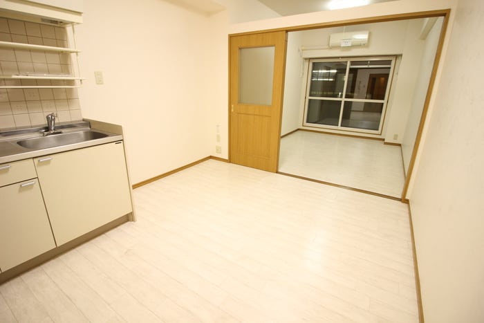 物件内観写真8　(居室)